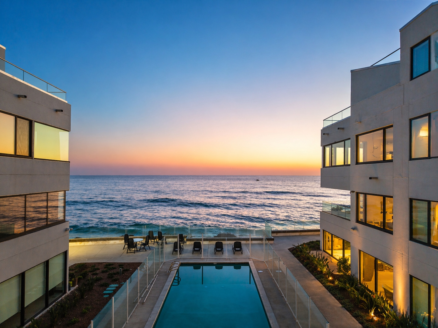 Pool deck overlooking the Pacific Ocean